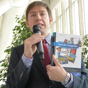 账号兑换平台的电话轰在线网页版入口